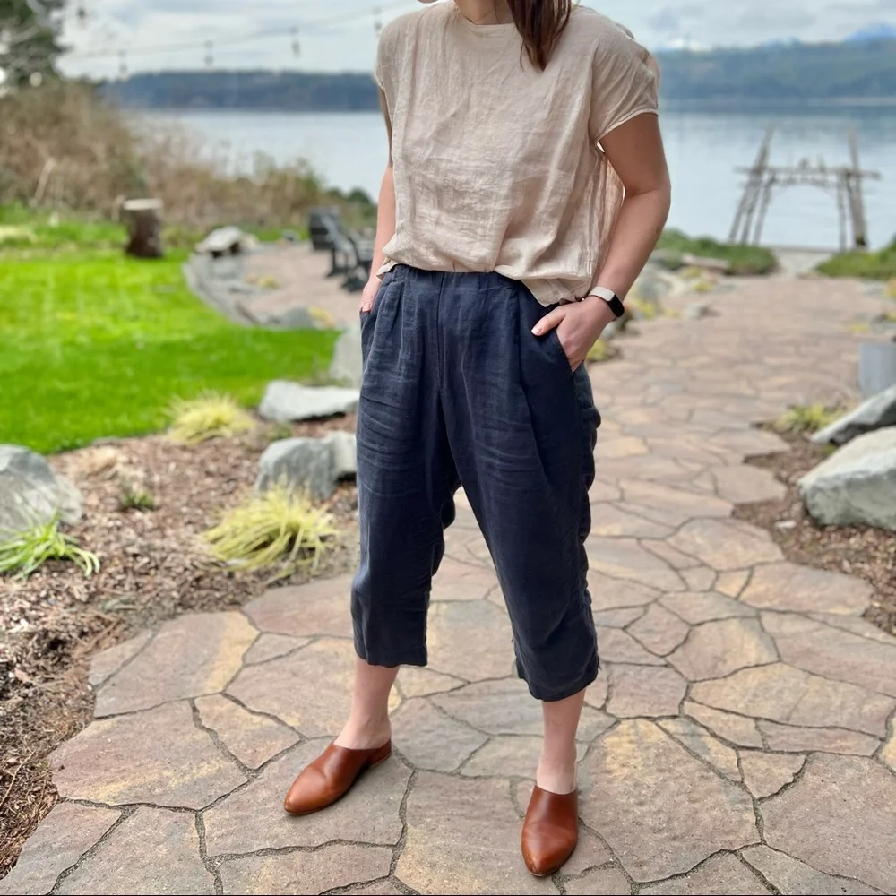 SOLD Pleated Linen Trousers - Picture 5 of 10